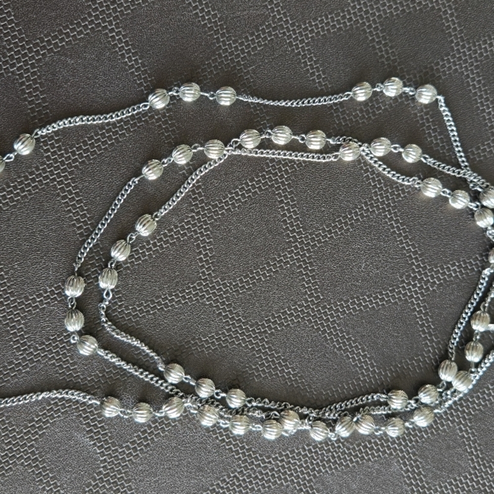 RARE MONET 1966s BOHEMIA COLLECTION Elegant Silver Beaded Long Necklace